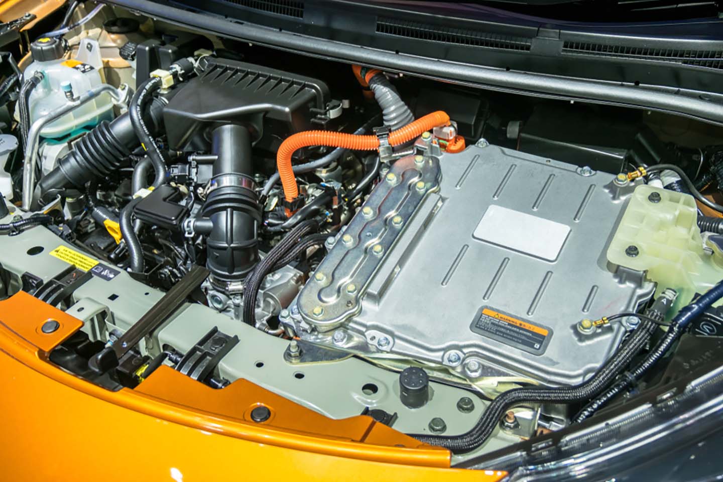 batter hybrid engine car