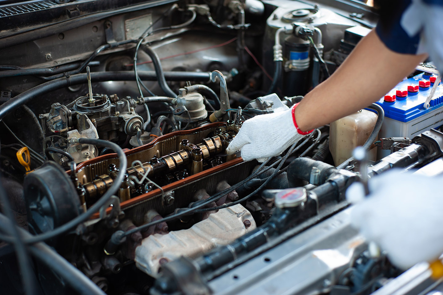 Mechanic Tuning Cars Engine 